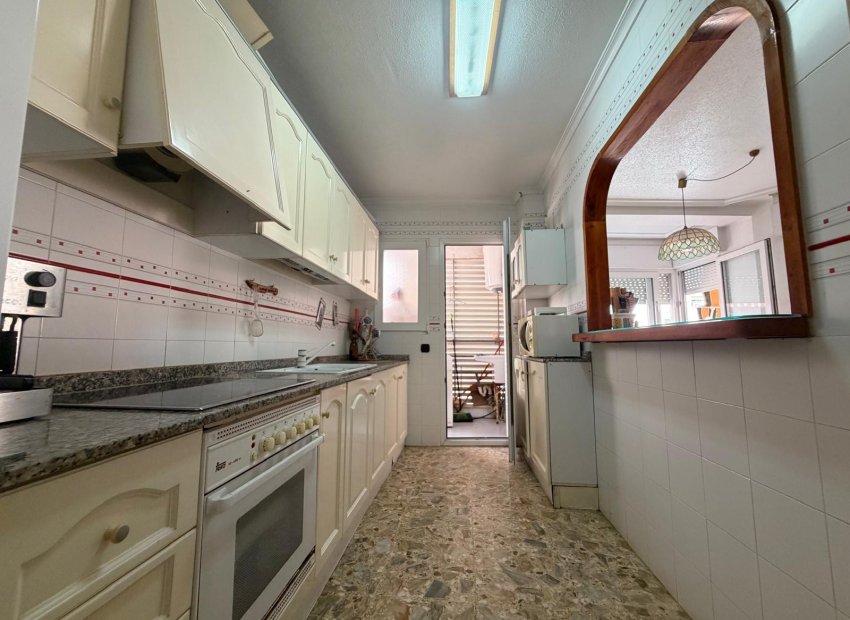 Resale - Apartamento - Torrevieja - Centro