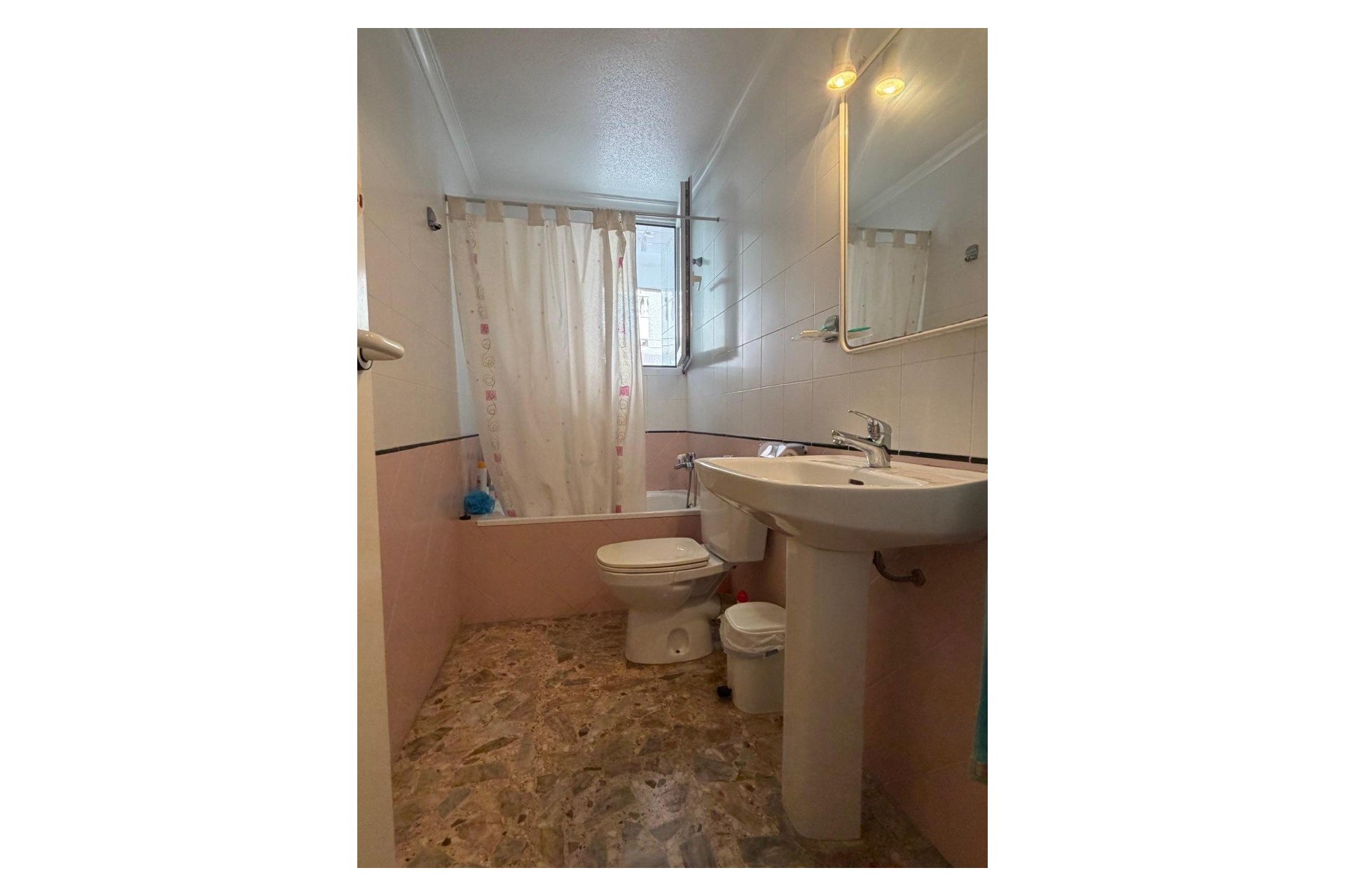 Resale - Apartamento - Torrevieja - Centro