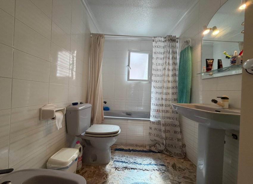 Resale - Apartamento - Torrevieja - Centro