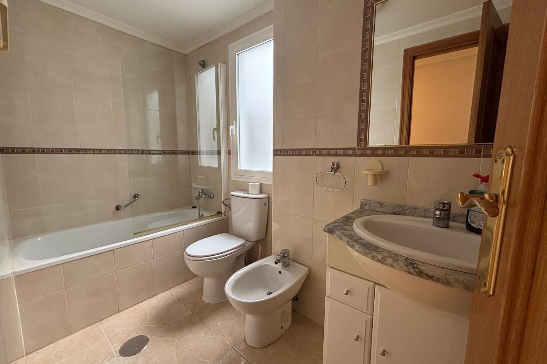 Resale - Apartamento - Torrevieja - Centro