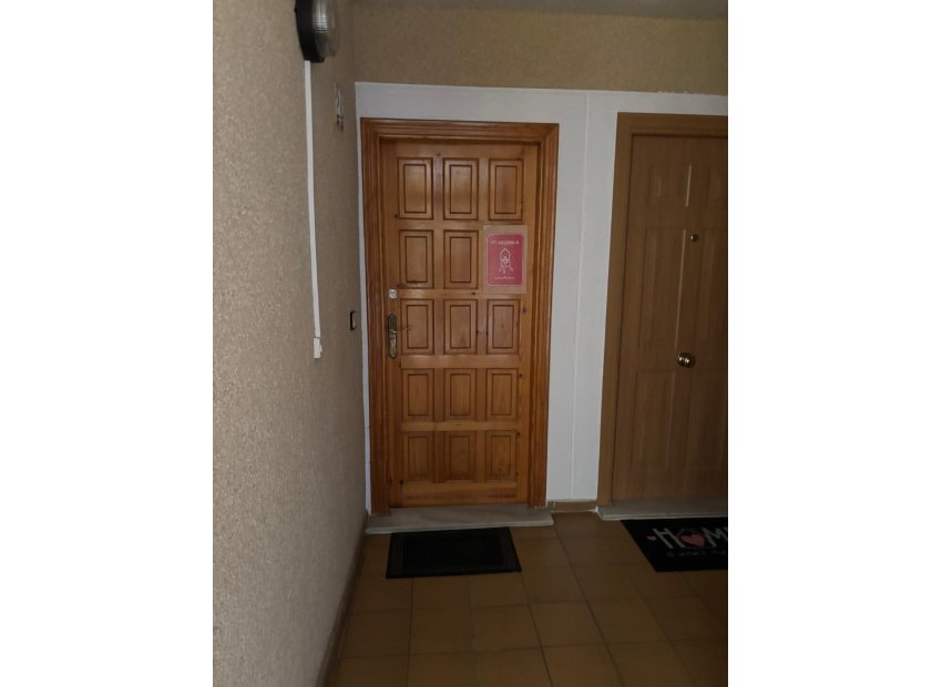 Resale - Apartamento - Torrevieja - Playa de los Locos