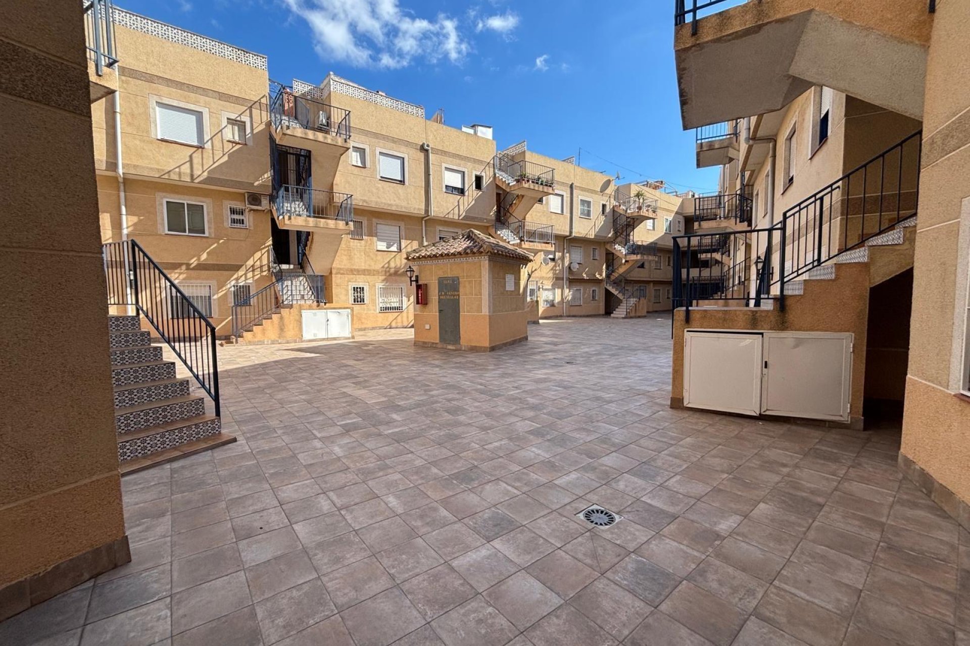 Resale - Apartamento - Torrevieja - Playa de los Locos
