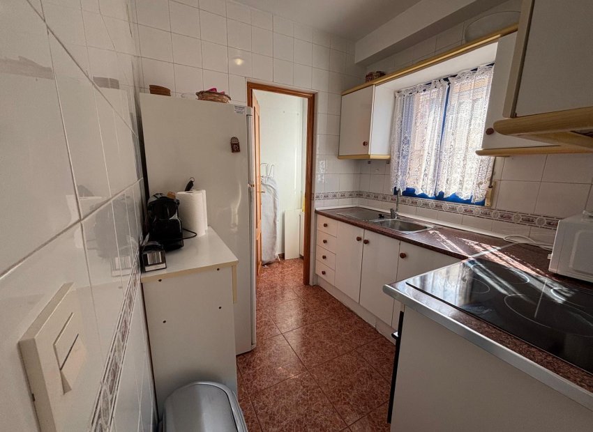 Resale - Apartamento - Torrevieja - Playa de los Locos