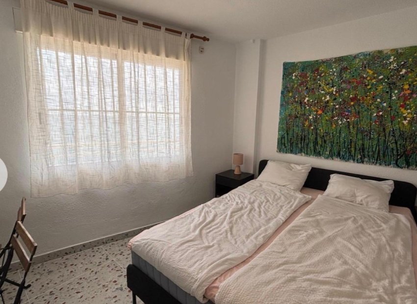 Resale - Apartamento - Torrevieja - Playa de los Locos