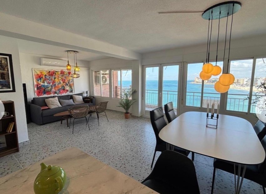 Resale - Apartamento - Torrevieja - Playa de los Locos