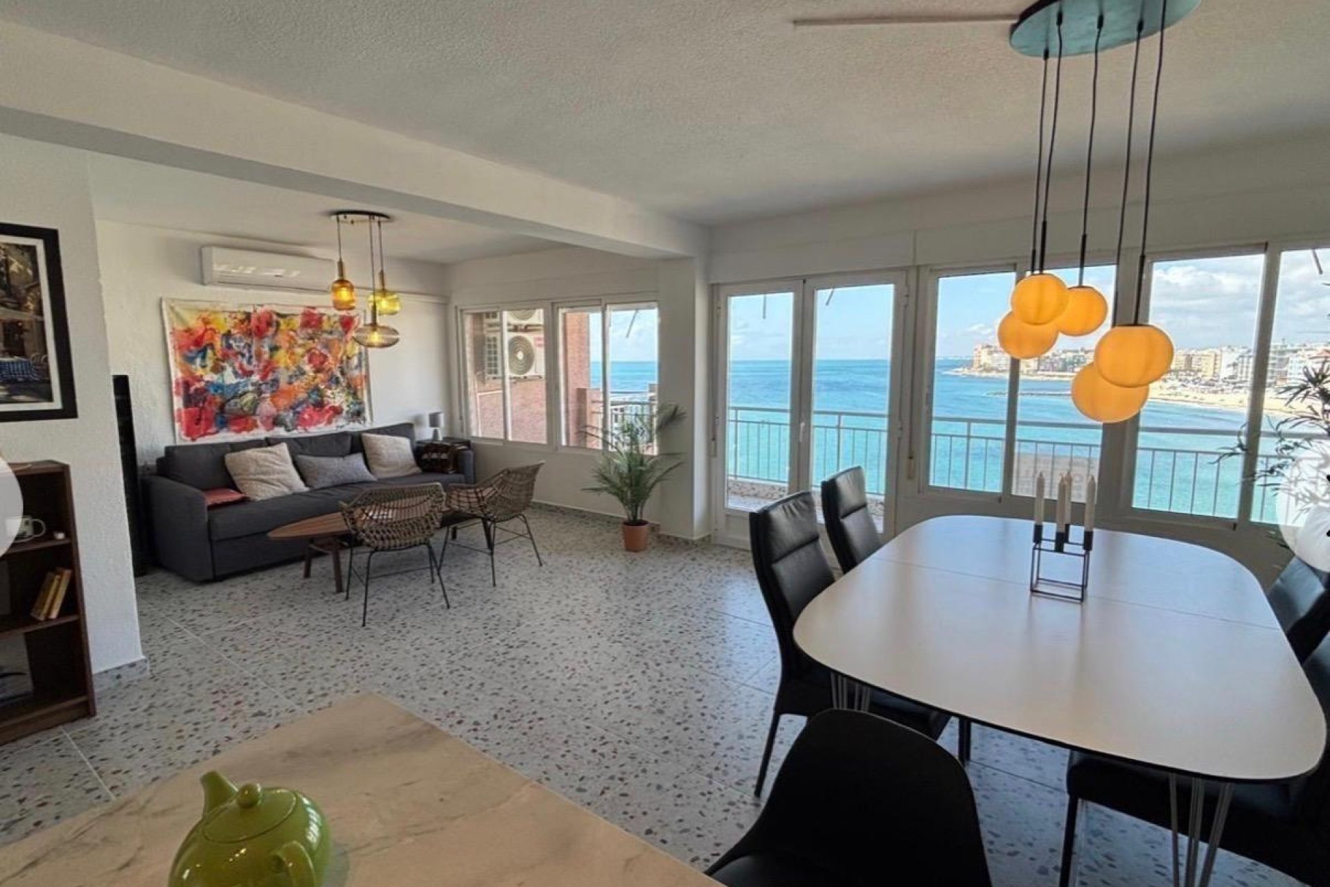 Resale - Apartamento - Torrevieja - Playa de los Locos