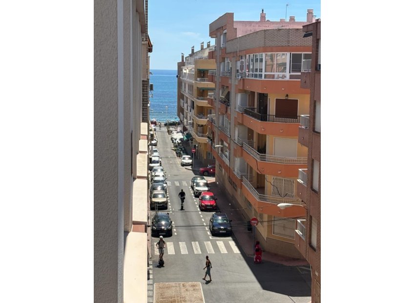 Resale - Apartamento - Torrevieja - Playa de los Locos