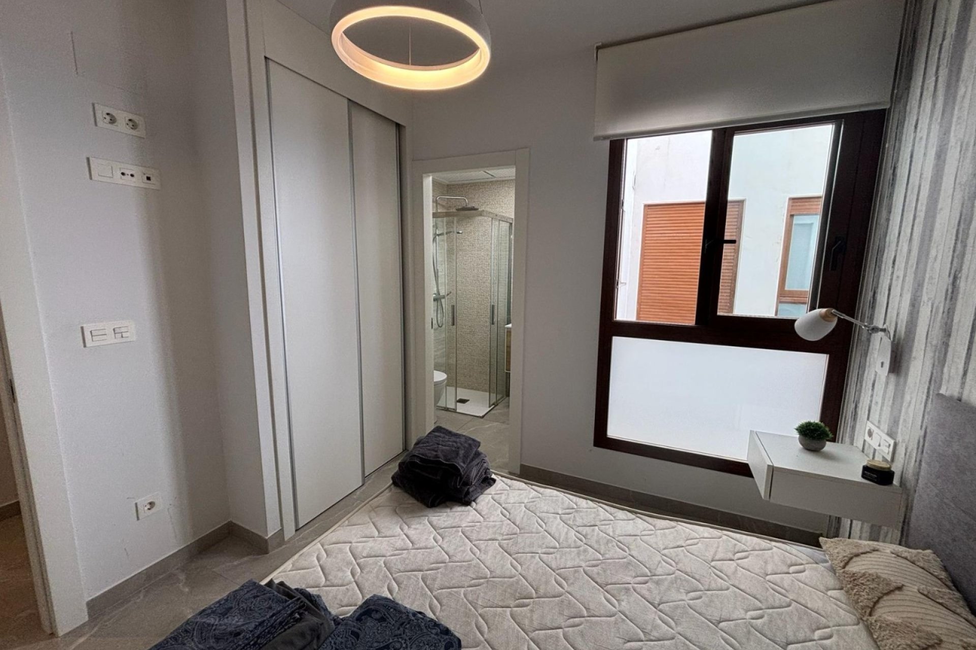 Resale - Apartamento - Torrevieja - Playa de los Locos
