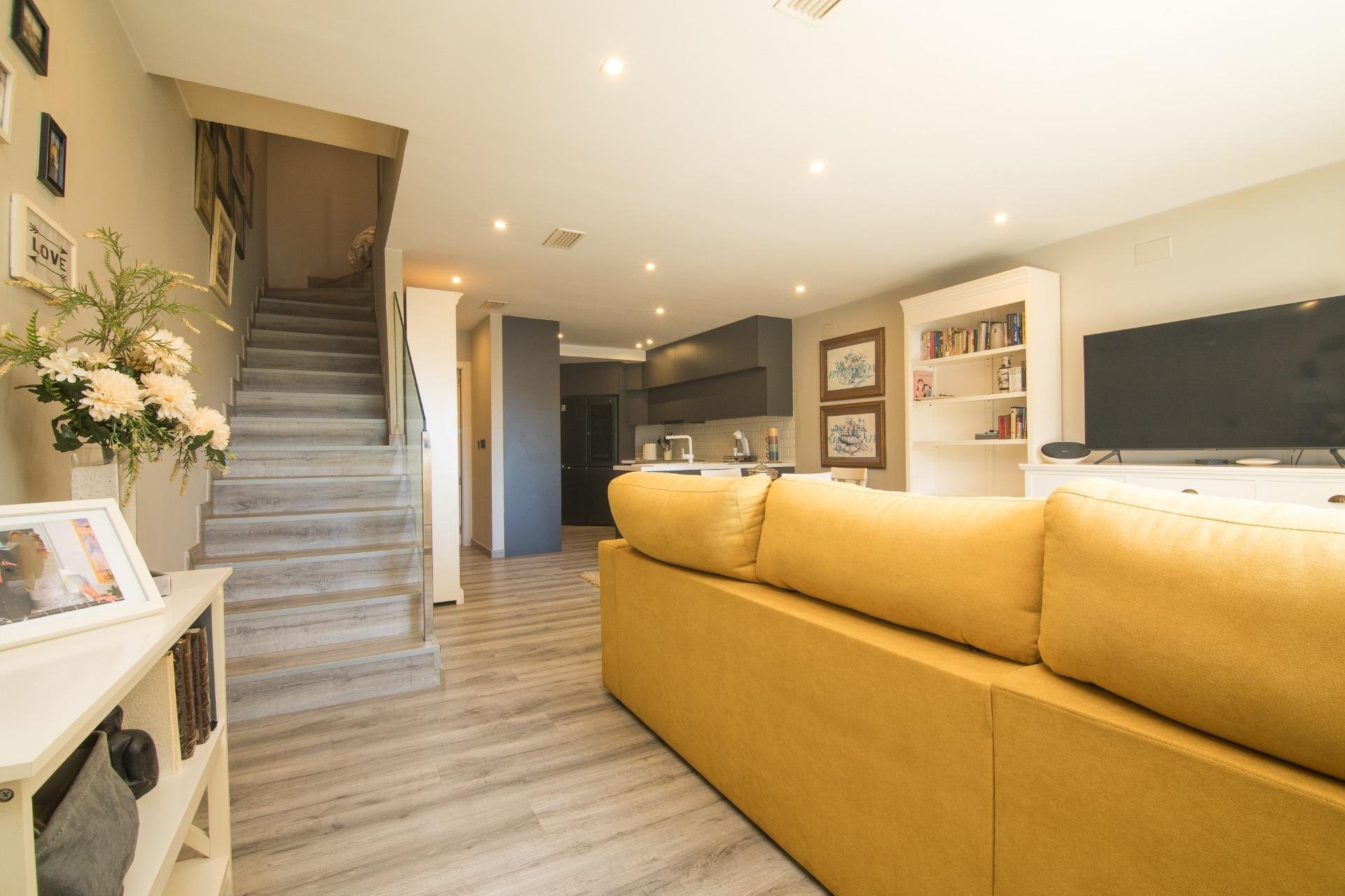 Resale - Bungalow - Arenales del Sol - Zona paseo maritimo