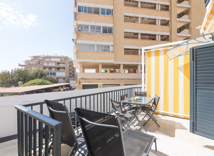 Resale - Bungalow - Arenales del Sol - Zona paseo maritimo