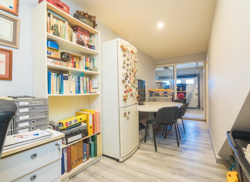 Resale - Bungalow - Arenales del Sol - Zona paseo maritimo