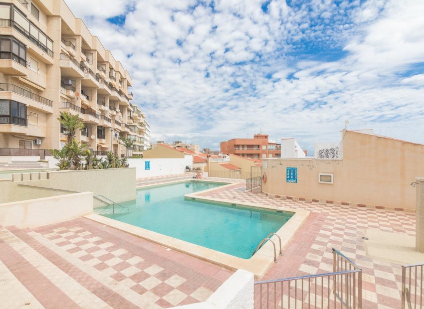 Resale - Bungalow - Arenales del Sol - Zona paseo maritimo