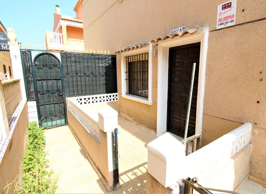 Resale - Bungalow - La Mata - Pueblo/ PLAYA