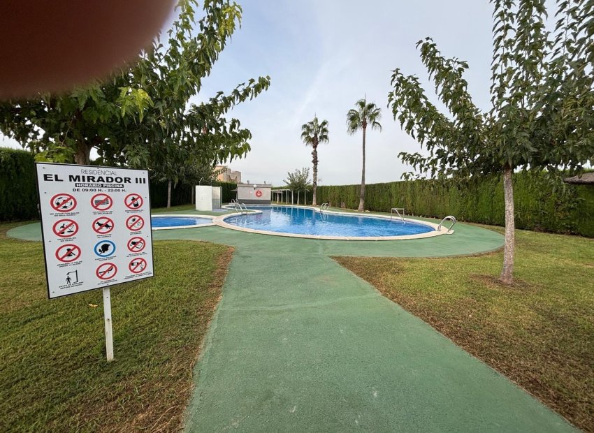 Resale - Bungalow - Torrevieja - El chaparral