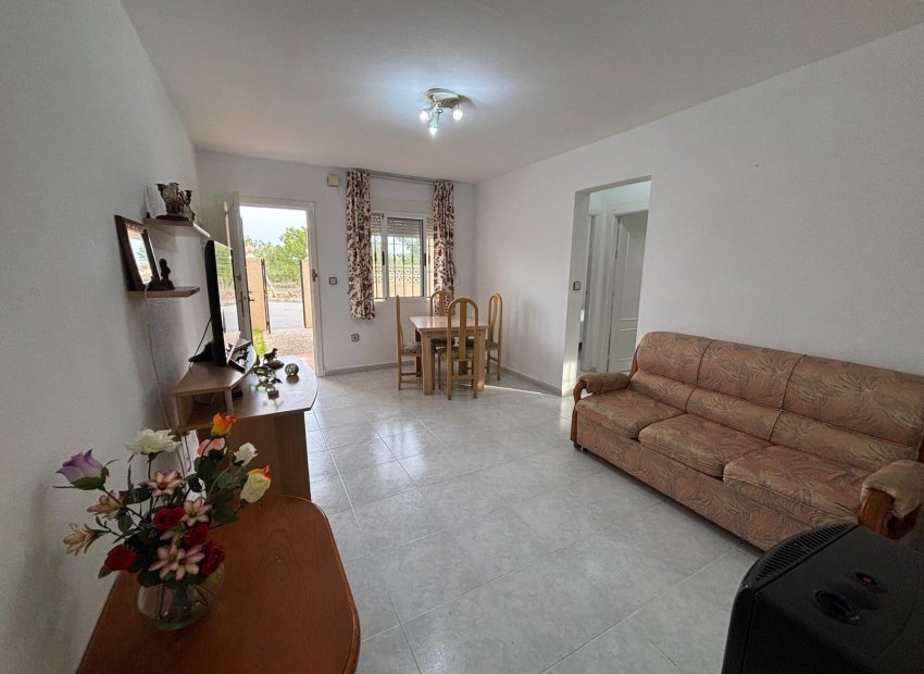 Resale - Bungalow - Torrevieja - La Siesta - El Salado - Torreta