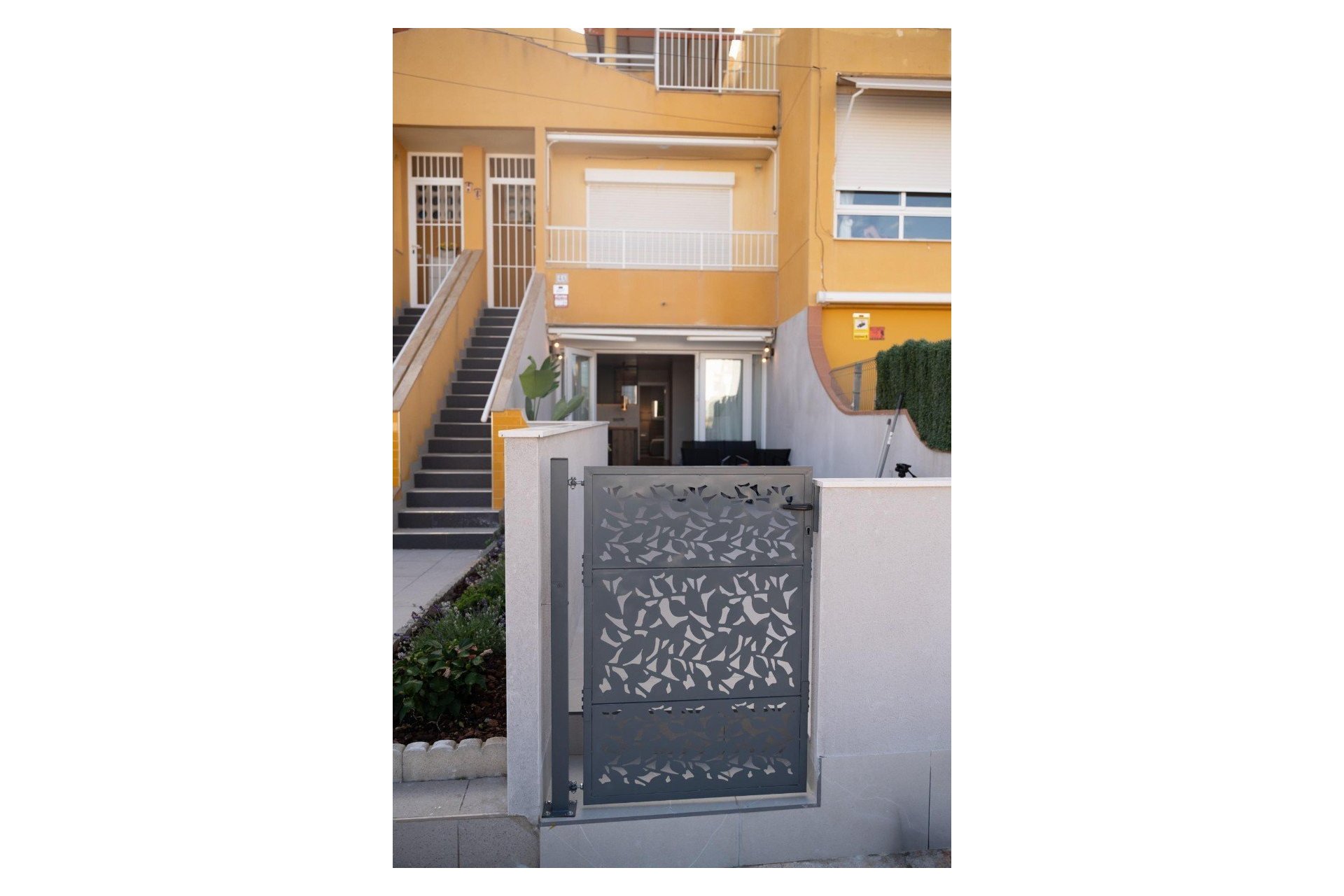 Resale - Bungalow - Torrevieja - Playa de los Naufragos