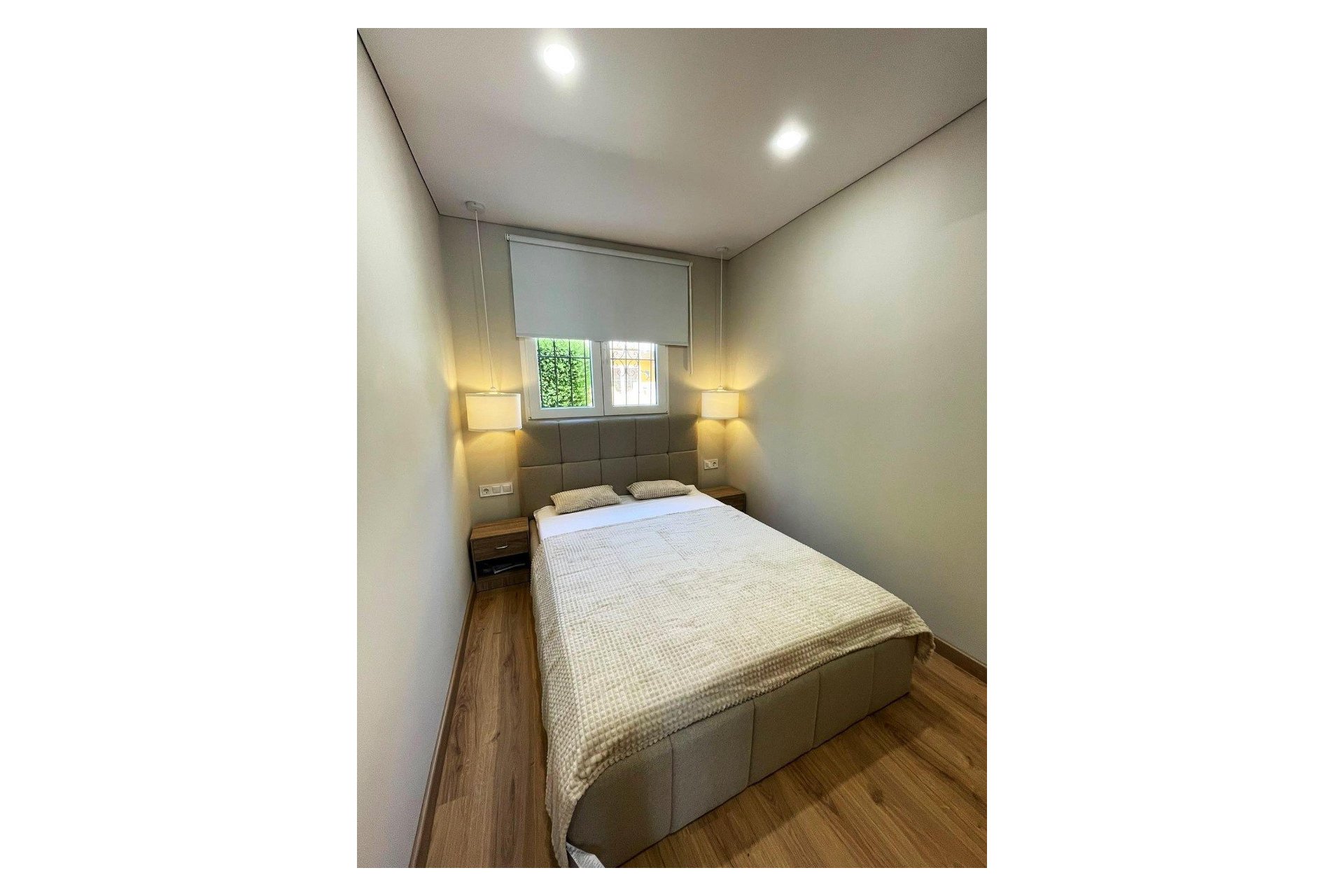 Resale - Bungalow - Torrevieja - Playa de los Naufragos