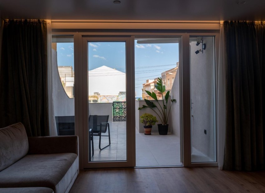 Resale - Bungalow - Torrevieja - Playa de los Naufragos