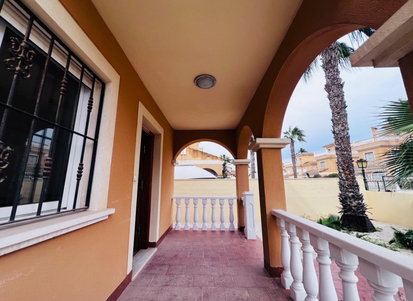 Resale - Chalet - Algorfa - Urb. lo crispin