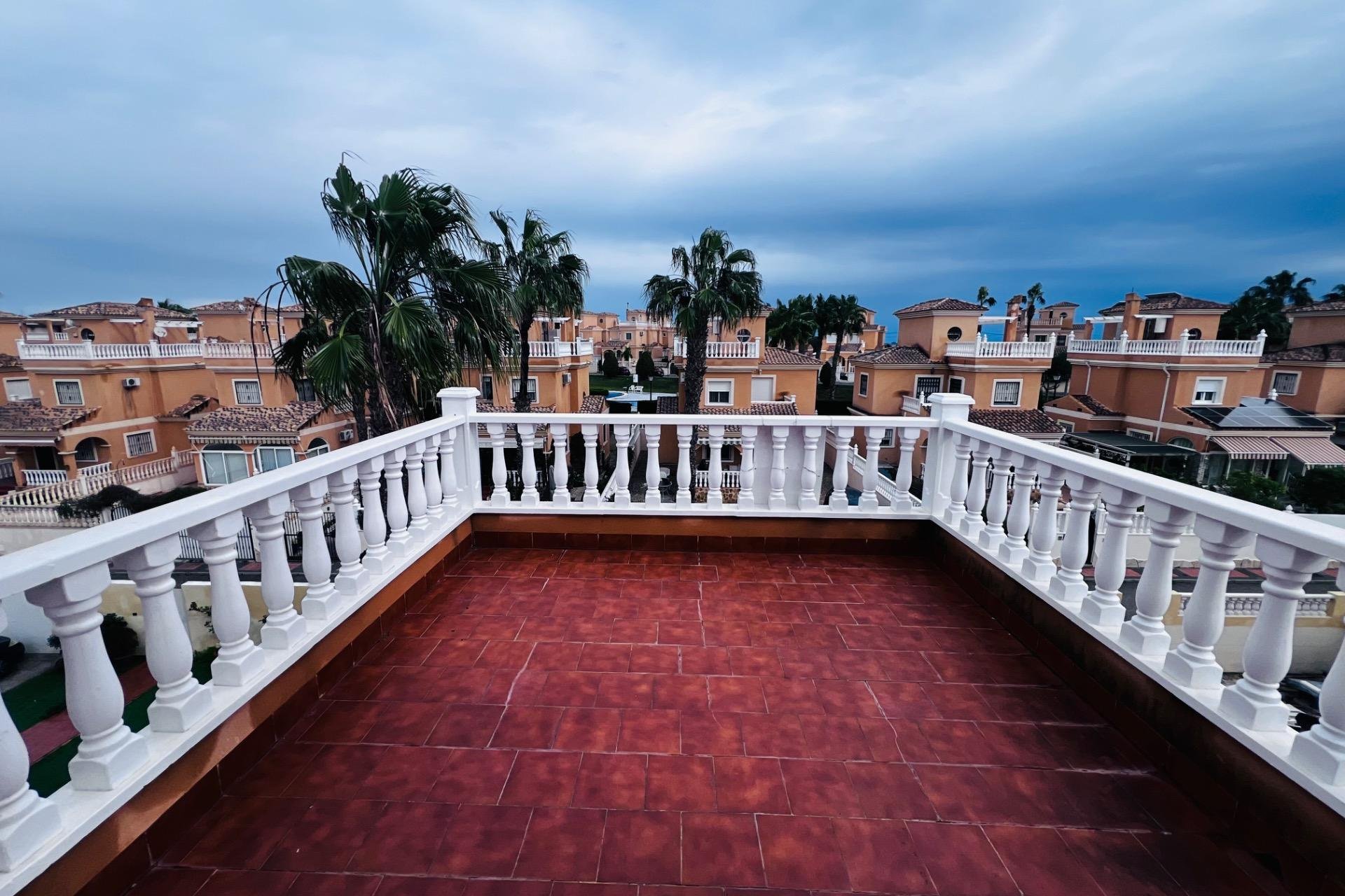 Resale - Chalet - Algorfa - Urb. lo crispin