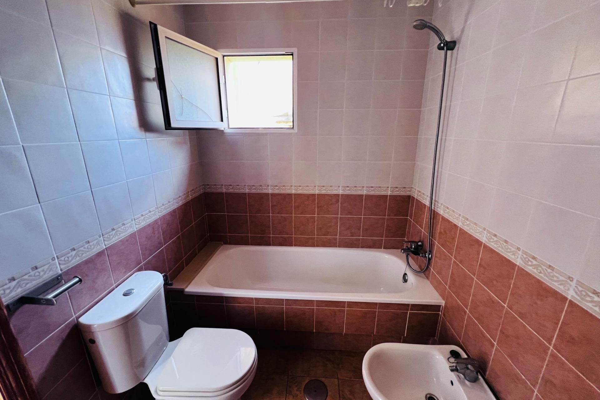 Resale - Chalet - Algorfa - Urb. lo crispin