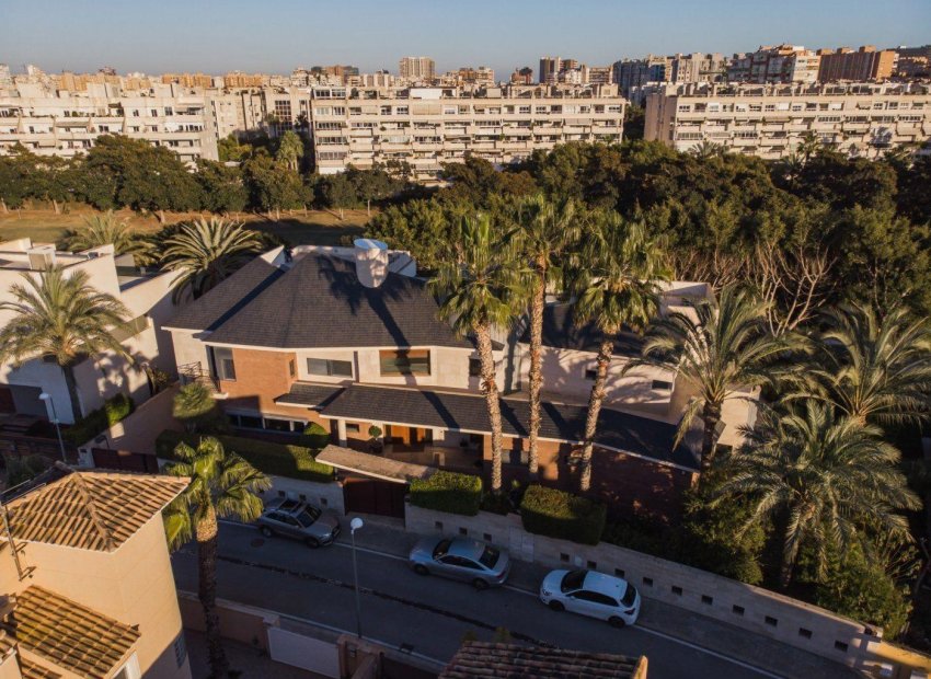 Resale - Chalet - Alicante - Playa de San Juan