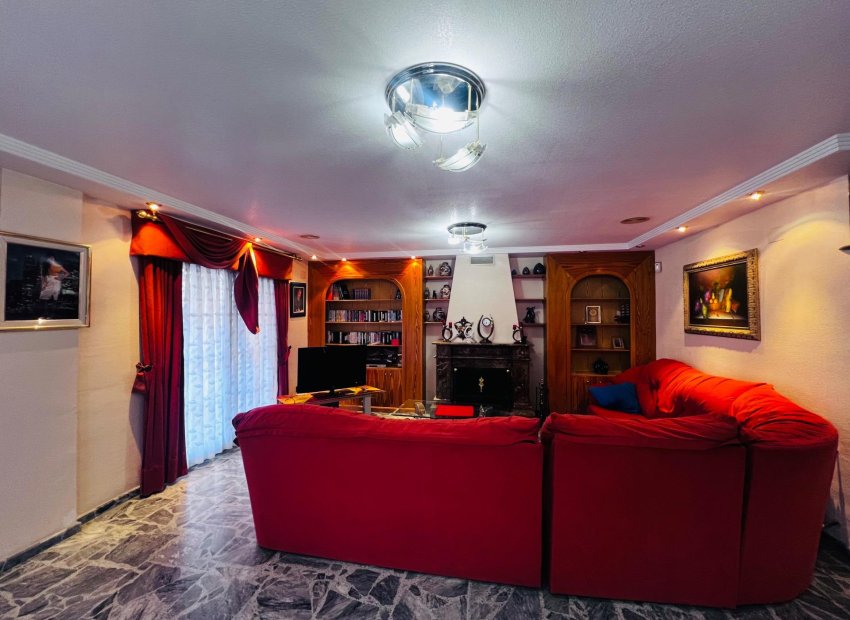 Resale - Chalet - Elche - Ciudad Jardin