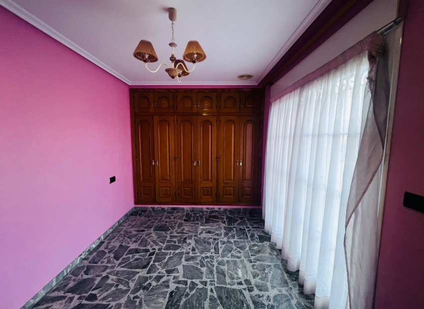 Resale - Chalet - Elche - Ciudad Jardin