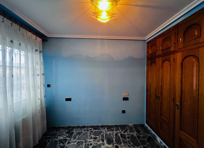 Resale - Chalet - Elche - Ciudad Jardin