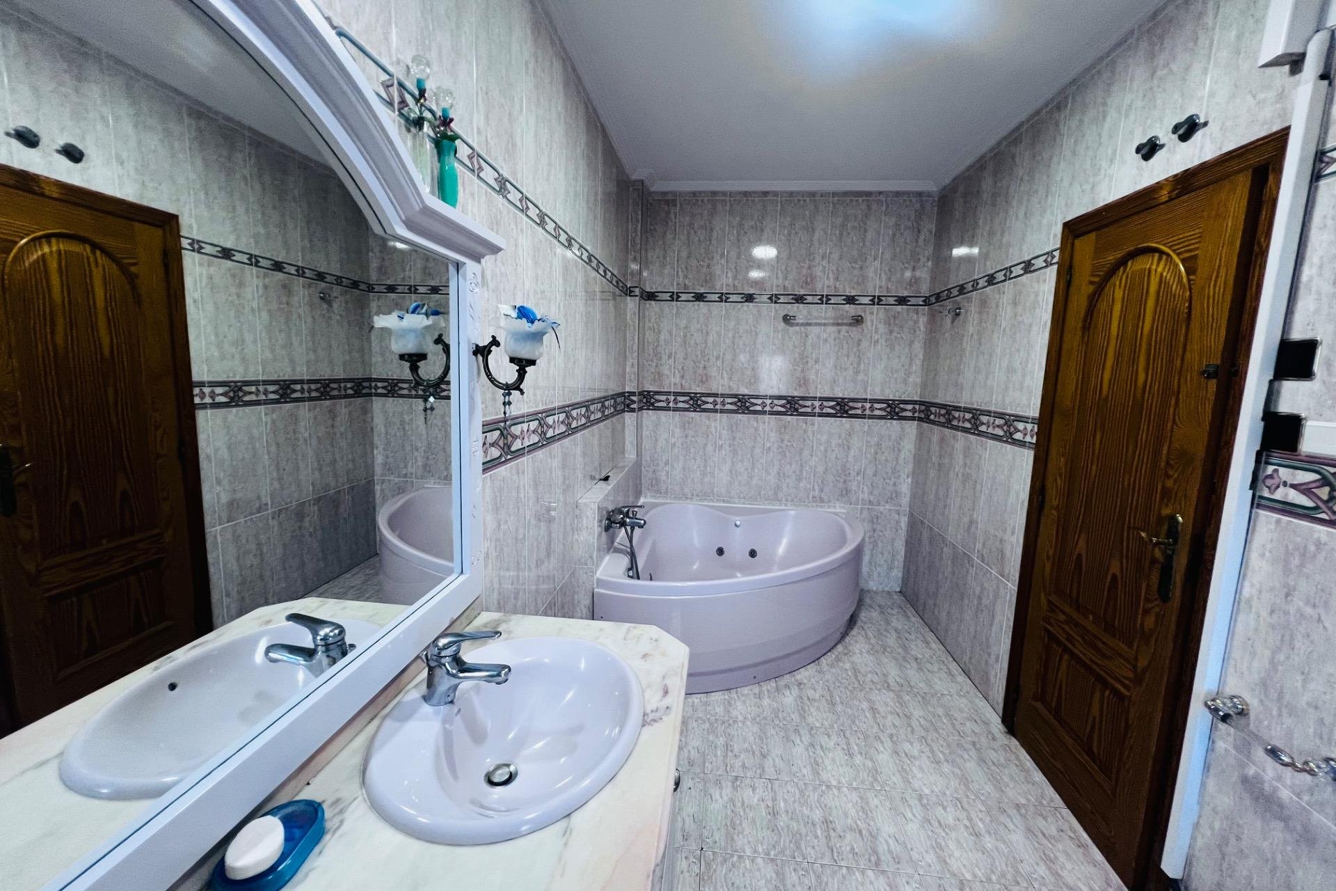 Resale - Chalet - Elche - Ciudad Jardin