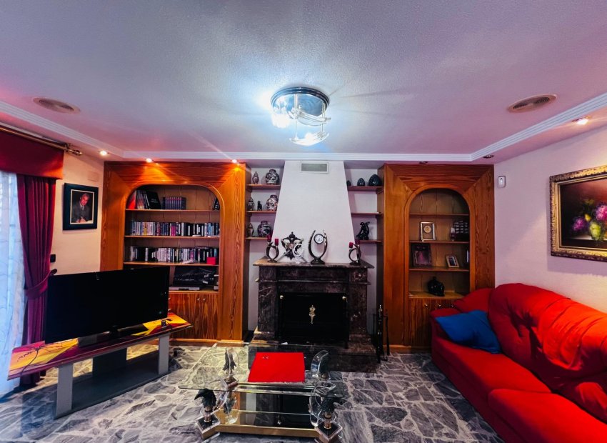 Resale - Chalet - Elche - Ciudad Jardin