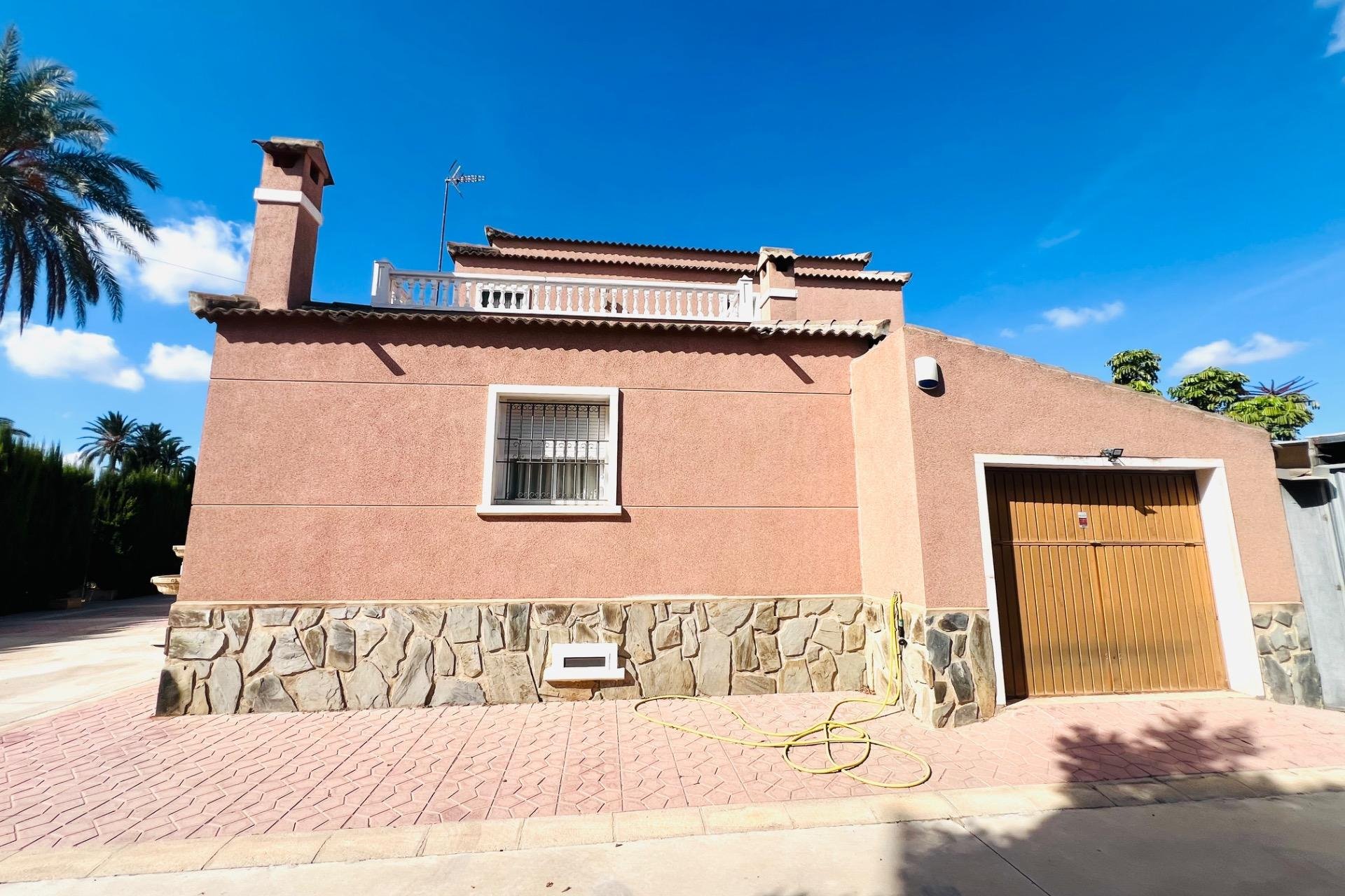 Resale - Chalet - Elche Pedanías - La Hoya-Daimes-El Derramador