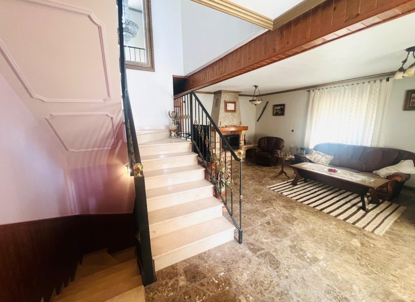 Resale - Chalet - Elche Pedanías - La Hoya-Daimes-El Derramador