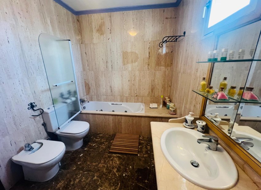 Resale - Chalet - Elche Pedanías - La Hoya-Daimes-El Derramador