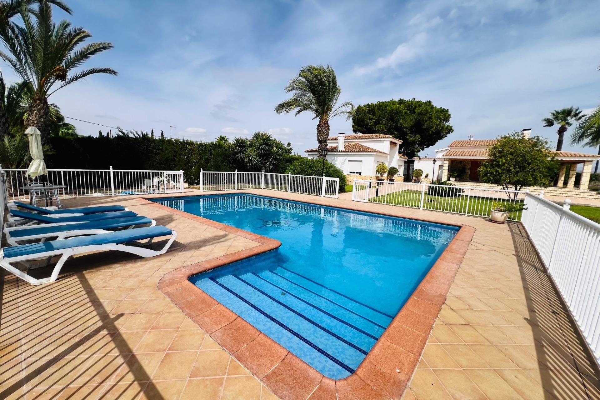 Resale - Chalet - Elche Pedanías - Maitino-Perleta