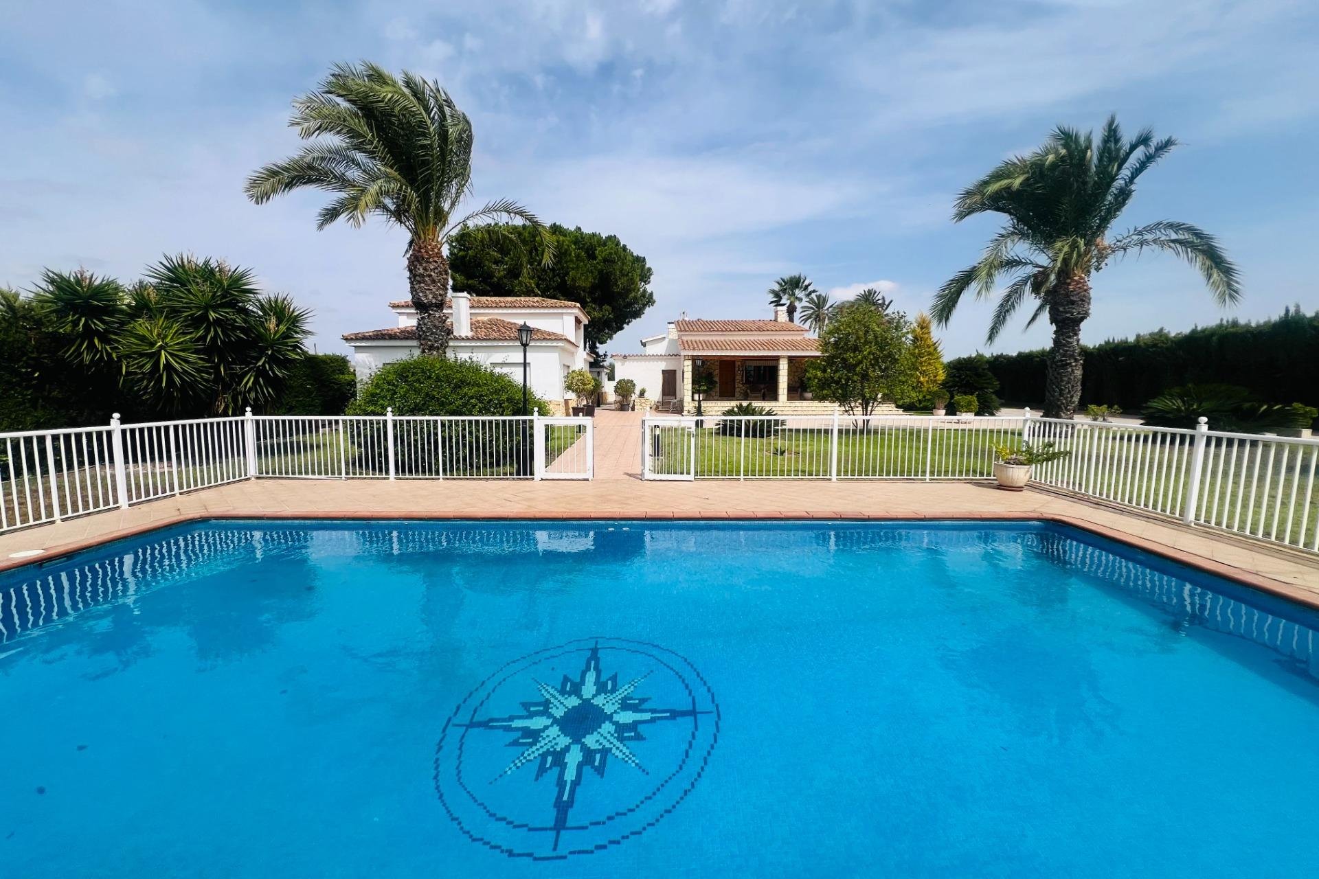 Resale - Chalet - Elche Pedanías - Maitino-Perleta