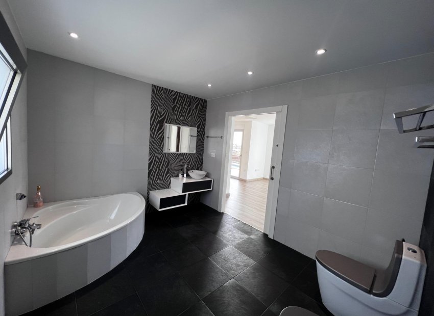 Resale - Chalet - Elche Pedanías - Peña las Águilas