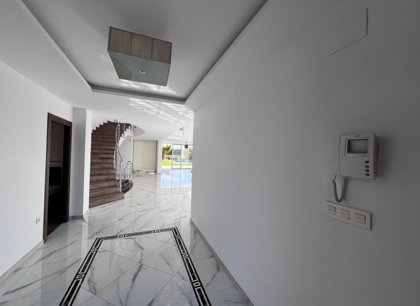 Resale - Chalet - Elche Pedanías - Peña las Águilas