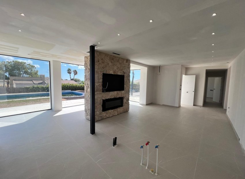 Resale - Chalet - Elche Pedanías - Valverde