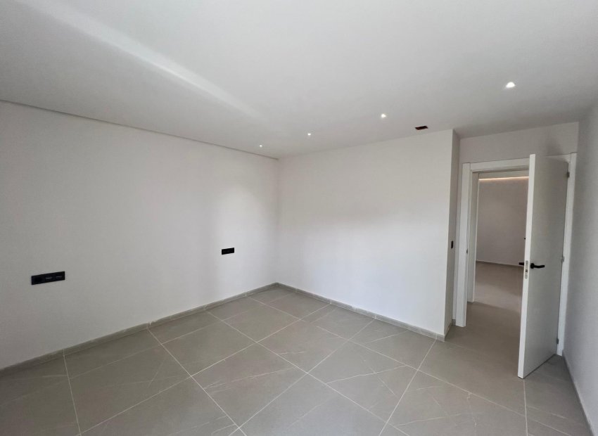 Resale - Chalet - Elche Pedanías - Valverde