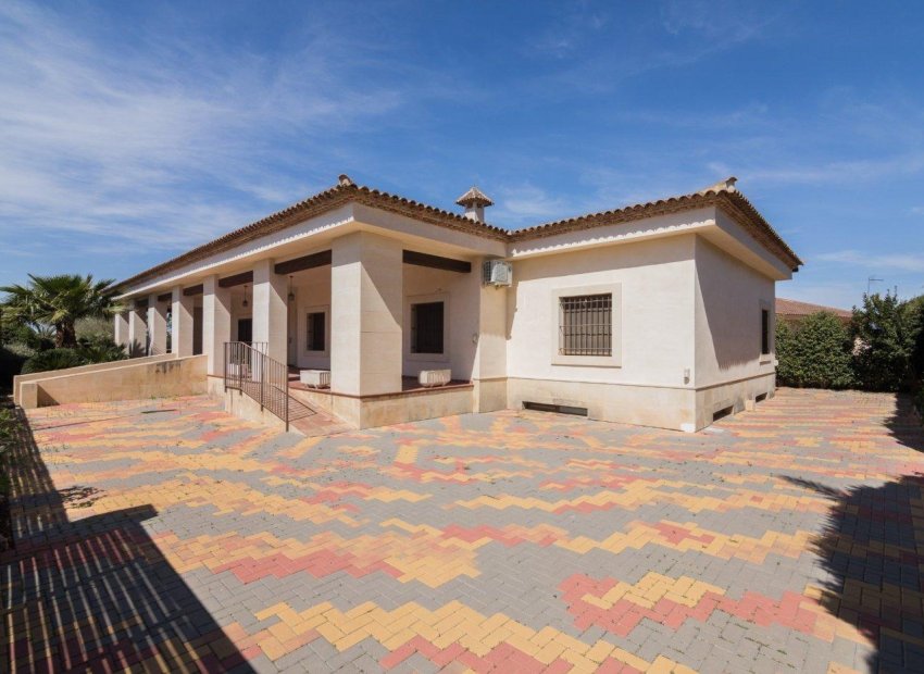 Resale - Chalet - Elche Pedanías - Valverde