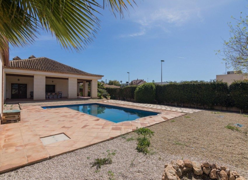Resale - Chalet - Elche Pedanías - Valverde