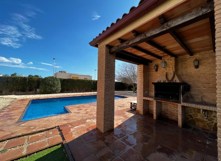 Resale - Chalet - Elche Pedanías - Valverde