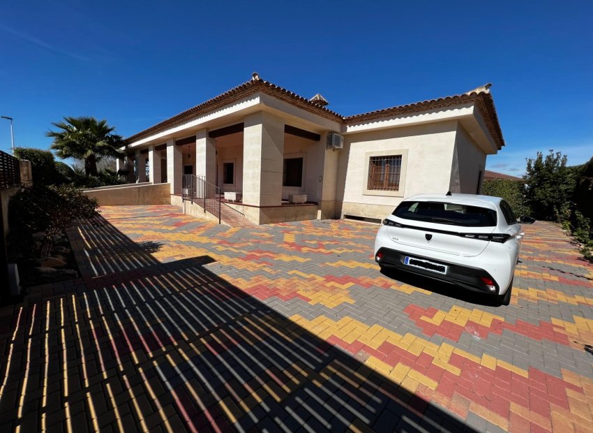 Resale - Chalet - Elche Pedanías - Valverde