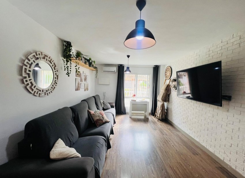 Resale - Chalet - Gran alacant - Avda. mediterraneo