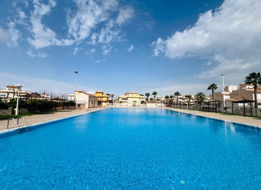 Resale - Chalet - Gran alacant - Avda. mediterraneo