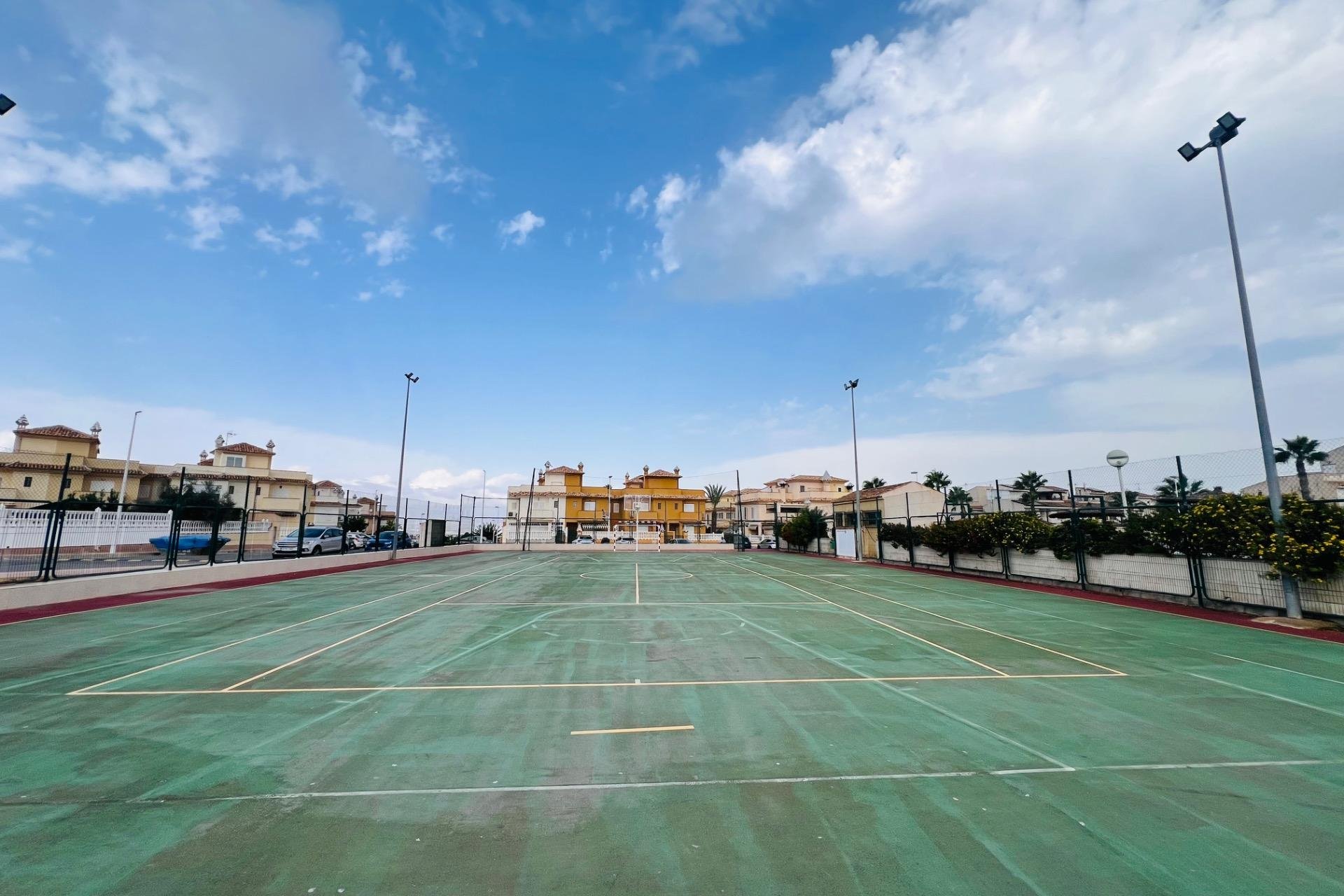 Resale - Chalet - Gran alacant - Avda. mediterraneo