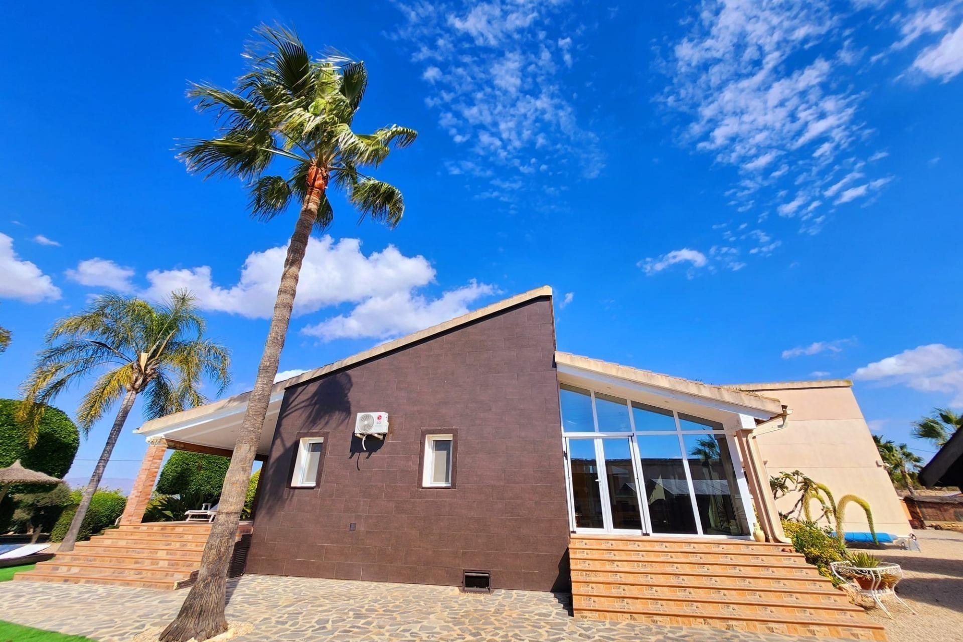 Resale - Chalet - Jacarilla