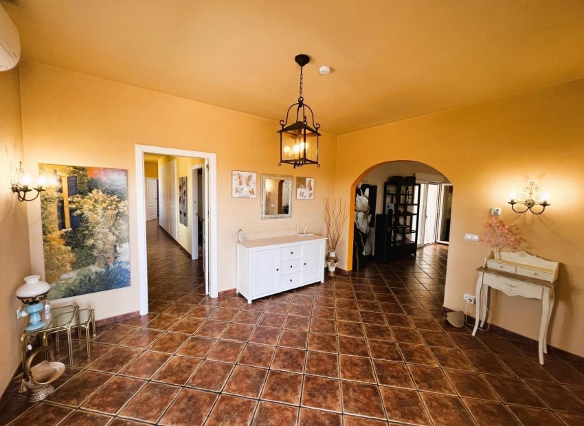 Resale - Chalet - Jacarilla