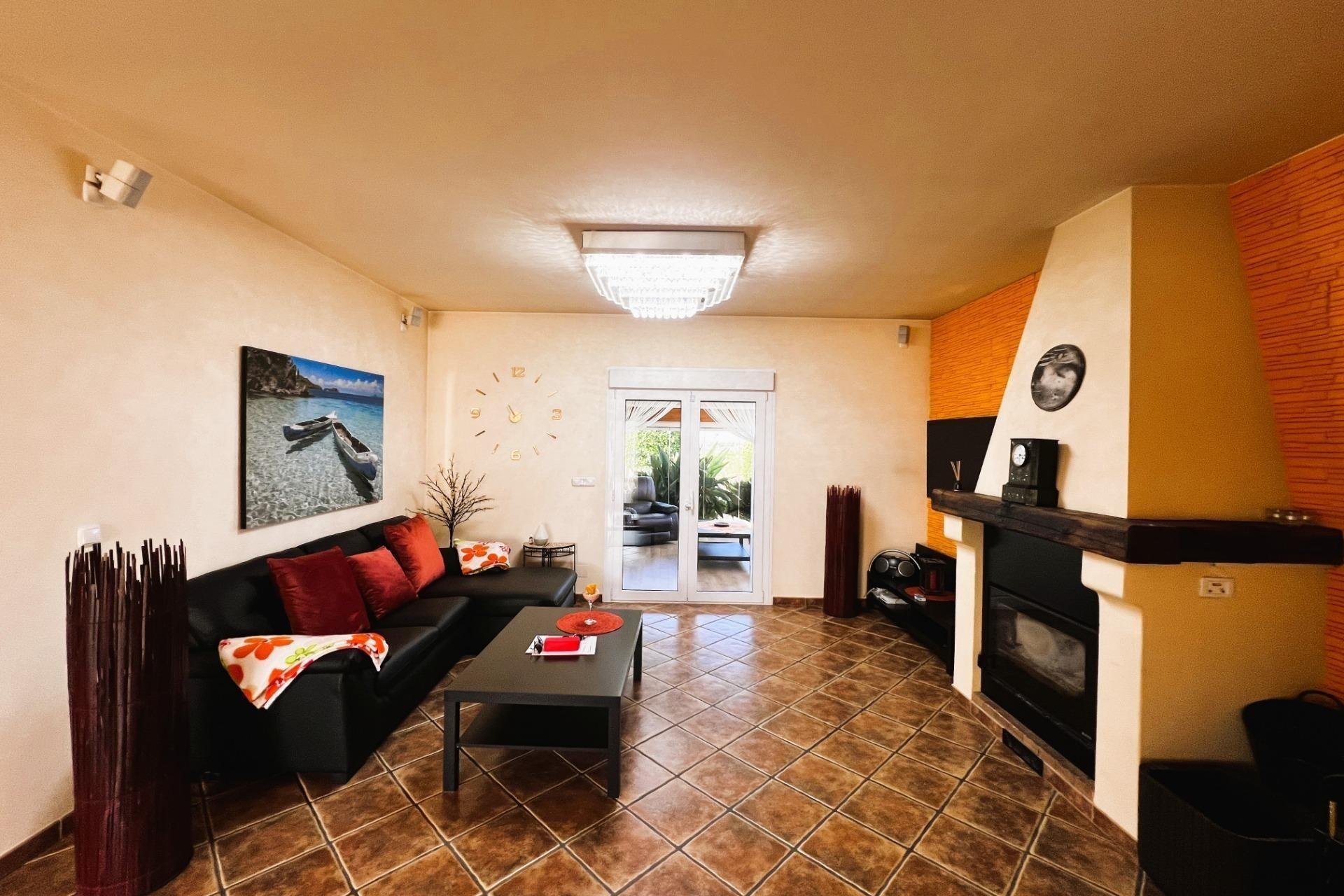 Resale - Chalet - Jacarilla
